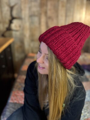 Czapka RIB z wełny peruwiańskiej; czerwone wino